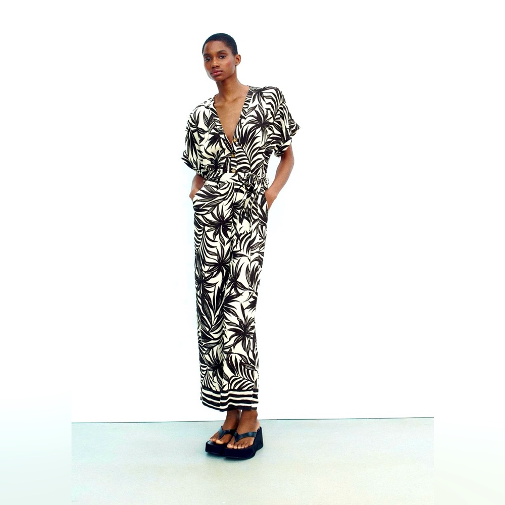 ZARA PRINTED BELTED JUMPSUIT SIZE MEDIUM NWT. BLACK & ECRU!
